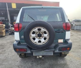 Guantera nissan 685000x802 terrano terrano 359086