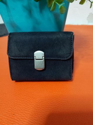 Billetera mujer color negra