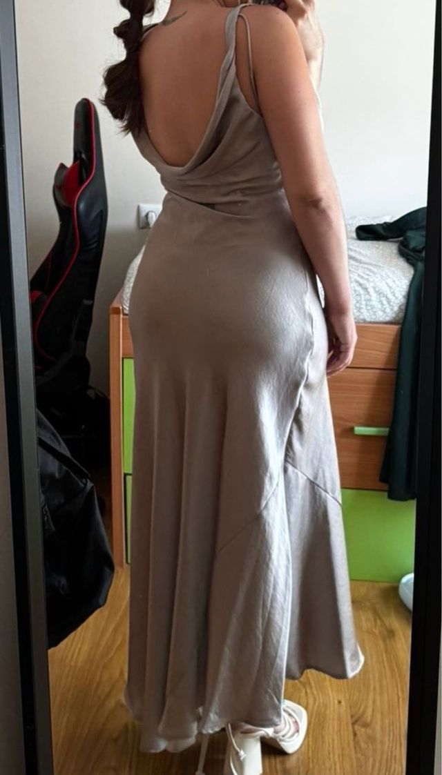 Vestido tirantes gris satinado