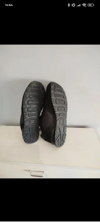 Zapatillas Fila Running Negras y Grises