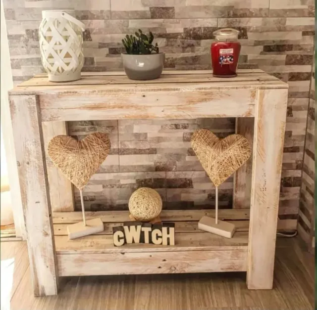 Consolle in legno decapato bianco riciclato