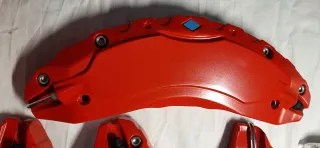 Cubre pinzas freno Tesla Rojo