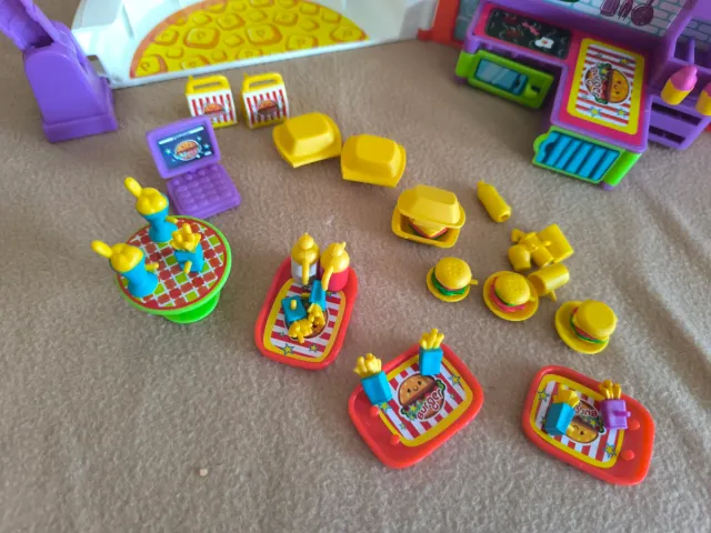 Pinypon Hamburguesería con Accesorios