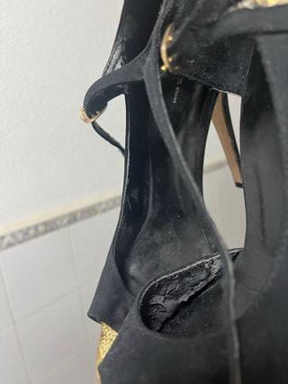 Zapatos tacón negro, dorado y blanco