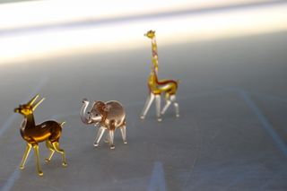 Minúsculas figuras de animales de cristal de Murano.