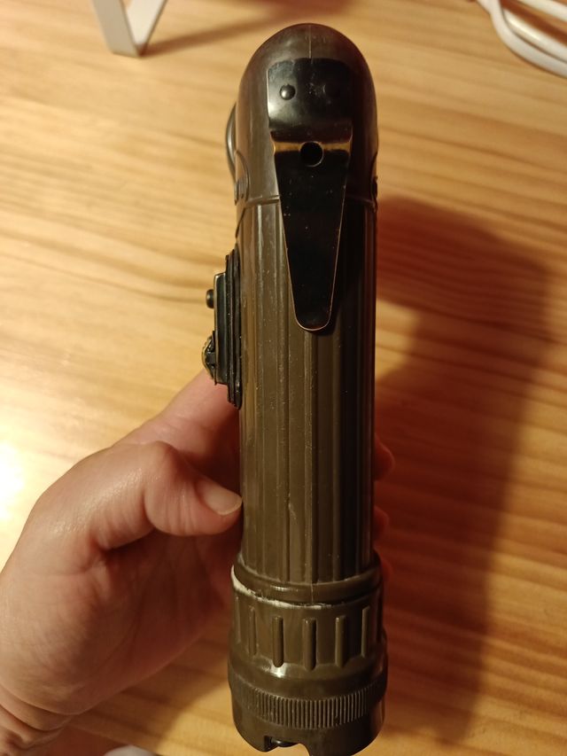 Linterna militar antigua MX 991/U