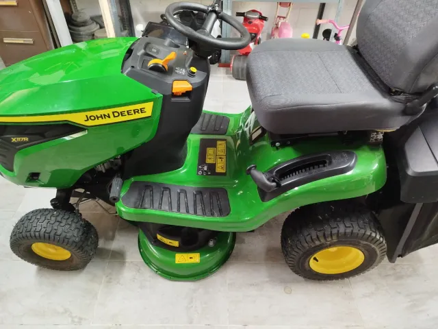 Tractor Cortacésped John Deere Verde