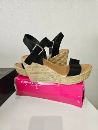 Sandalias cuña negras 