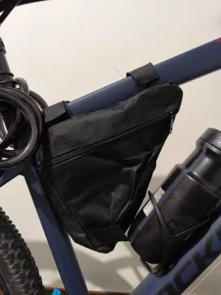 Bolso para Bicicleta Resistente  Negra NUEVO.