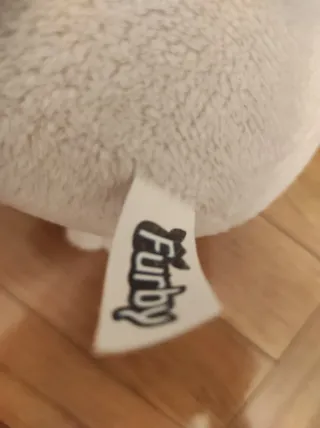 Peluche Furby
