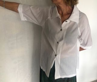 Blusa blanca de algodón