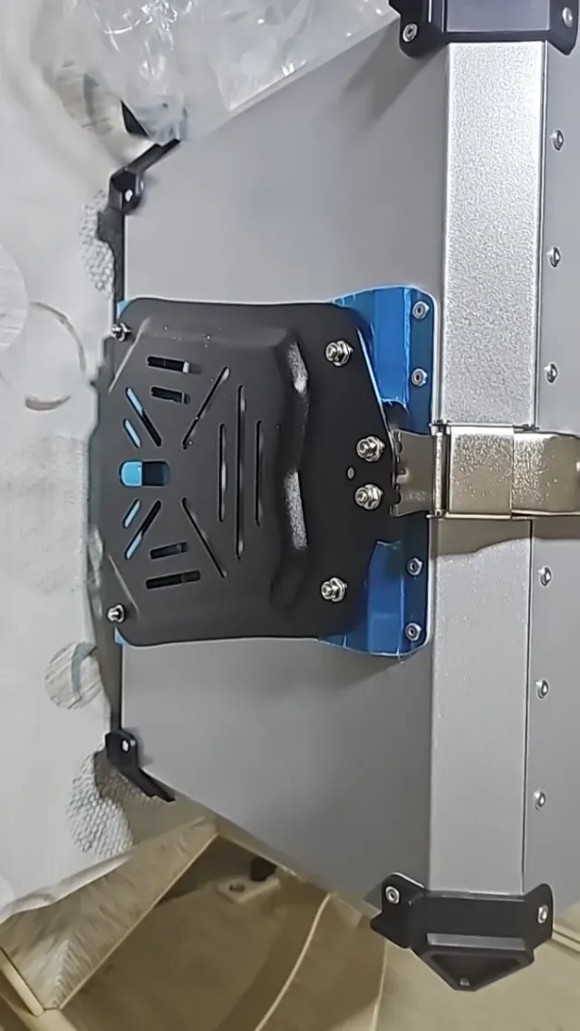 Baúl trasero moto aluminio