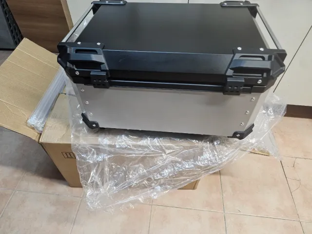 Baúl trasero moto aluminio