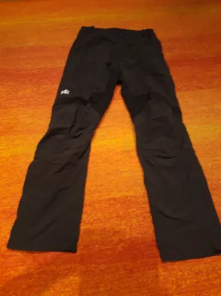 Pantalón Montaña Millet Talla M poco uso