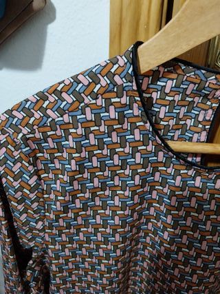 Blusa de vestir mujer estampado geométrico