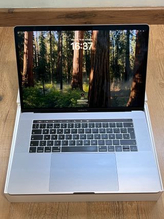 MacBook Pro Retina 15”2019,i9 500GB.SSD,16GB RAM