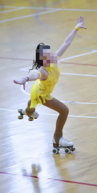 Vestito pattinaggio artistico giallo