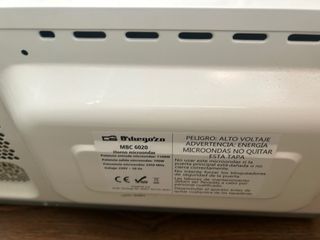 Microondas Orbegozo blanco