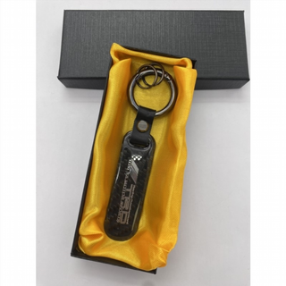 LLAVERO de CARBONO con LOGO TOYOTA TRD Perfecto p