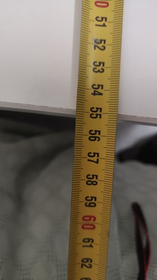 Mesita de noche de madera blanca