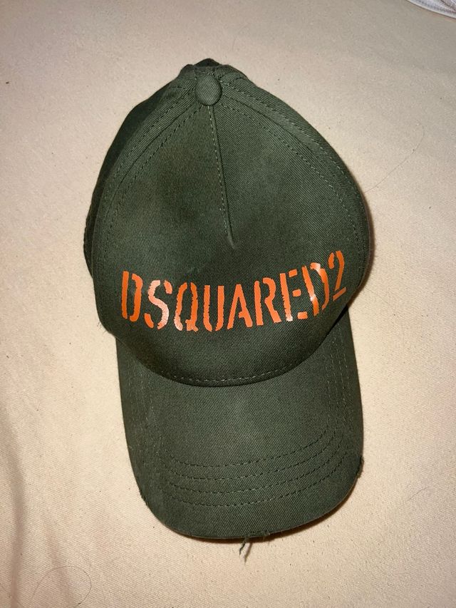Gorra DSQUARED2 verde y naranja