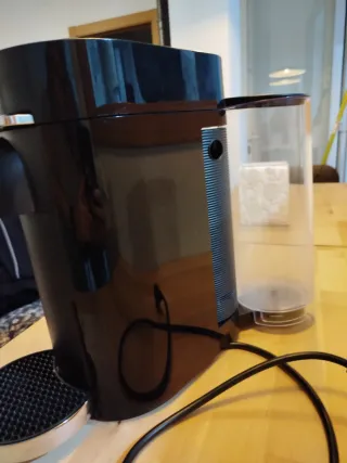 Cafetera Nespresso Vertuo Plus Negra
