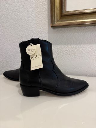 Botines Alpe Negros Mujer