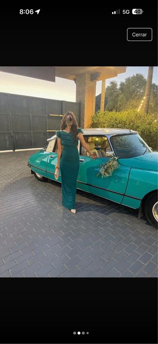 Vestido de fiesta con plumas 