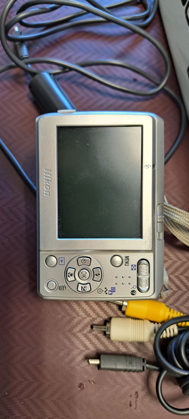 Nikon Coolpix L1 Fotocamera Digitale