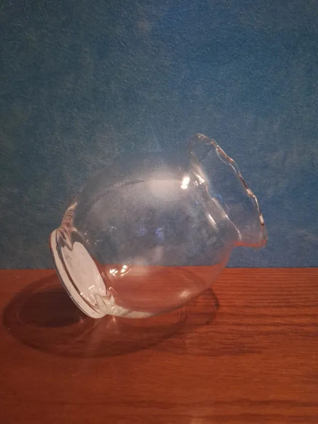 Jarrón de cristal transparente