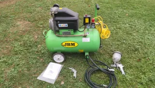 Compresor JBM 50L + Pistolas y Mangueras