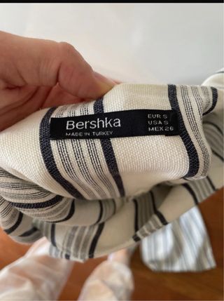 Mono Bershka rayas blanco y azul