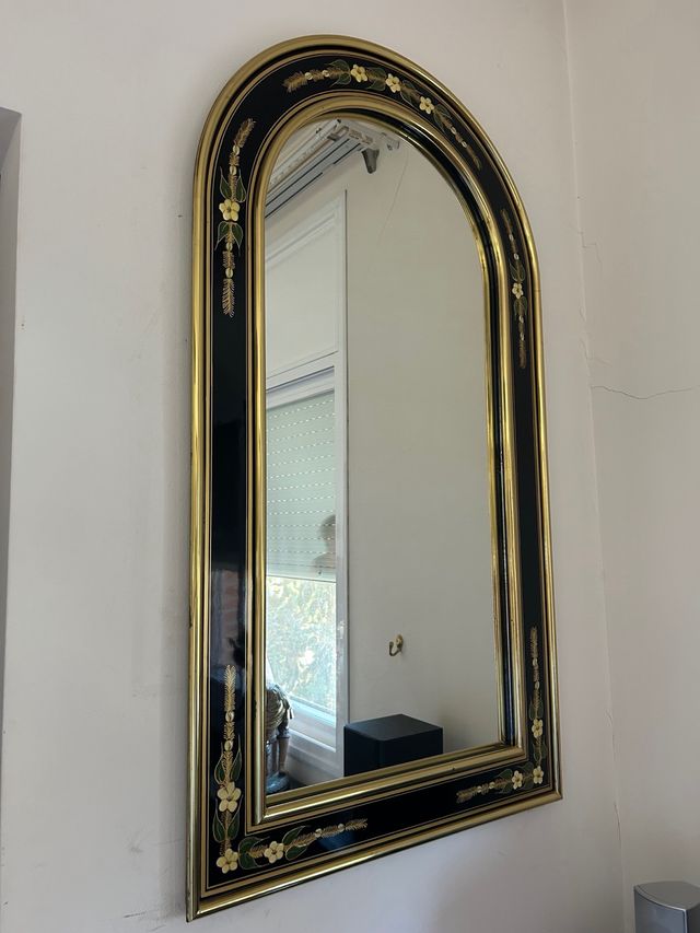 Specchio antico in legno e vetro