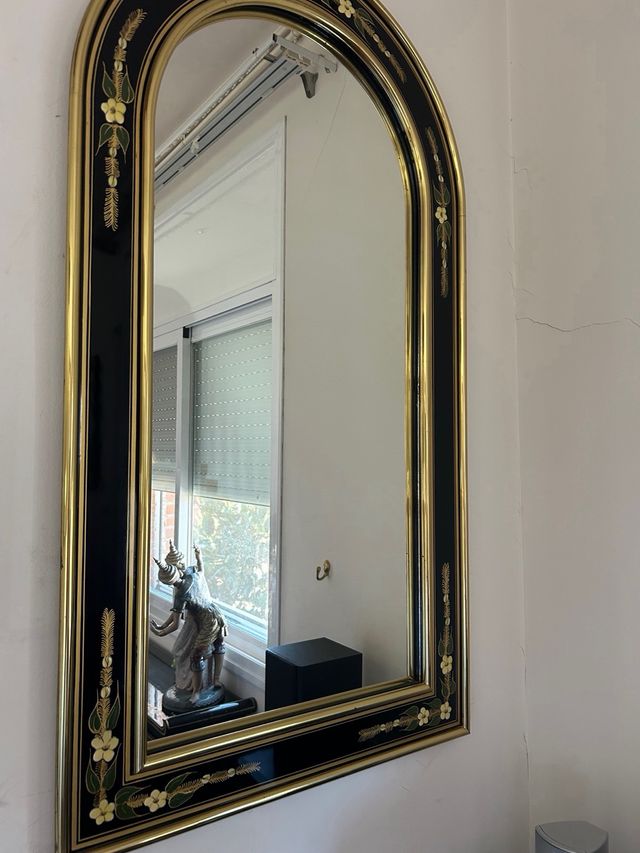 Specchio antico in legno e vetro