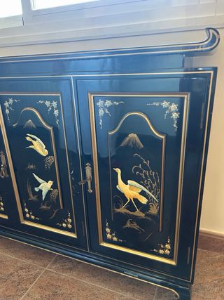 Armadio cinese nero e oro