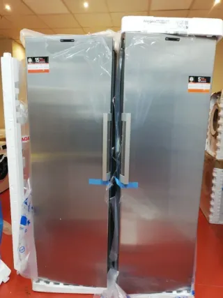 Conjunto Whirlpool frigorífico y congelador. 