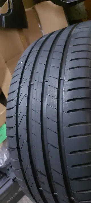Neumático 225/45 R17 94Y