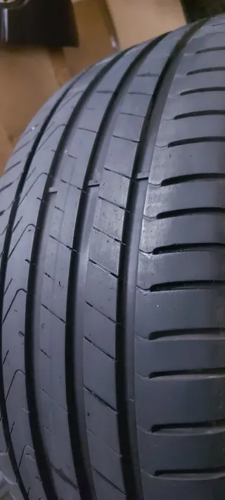 Neumático 225/45 R17 94Y
