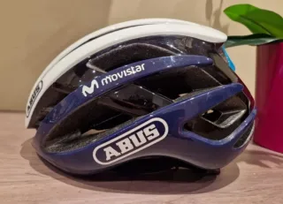 Casco Abus Airbreaker Movistar Team