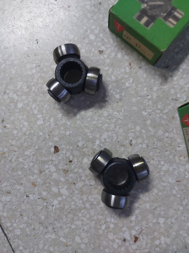 Lote 2 crucetas palier Seat Ritmo, 128, 127