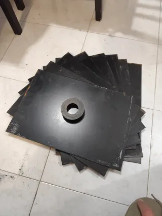 Planchas de metal. Medidas 40cm x 27cm x 3mm.