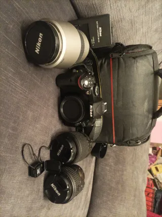 Cámara Nikon D5200 + Objetivos y Accesorios