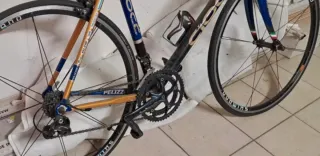 Bici da corsa in alluminio