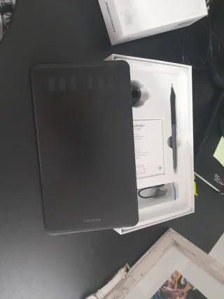 Tableta gráfica Huion Inspiroy H640P 50%