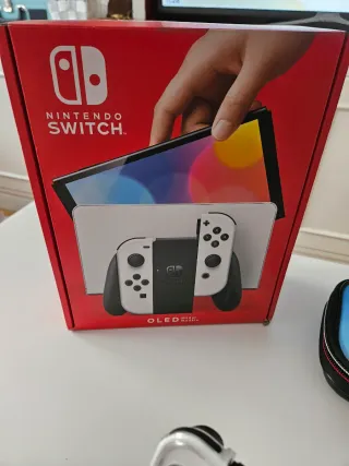 Nintendo Switch OLED Blanca y Negra