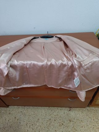 Chaqueta polipiel mujer.color salmon