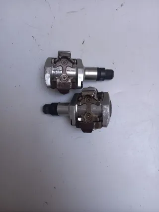 Pedales automáticos Shimano