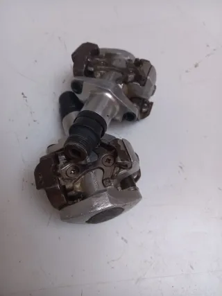 Pedales automáticos Shimano