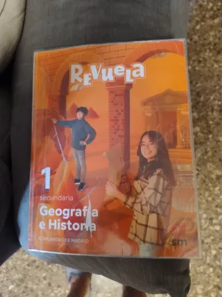 Geografía e Historia. 1 Secundaria. Revuela. Co...