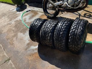 Pack 4 neumáticos SUNF para quad